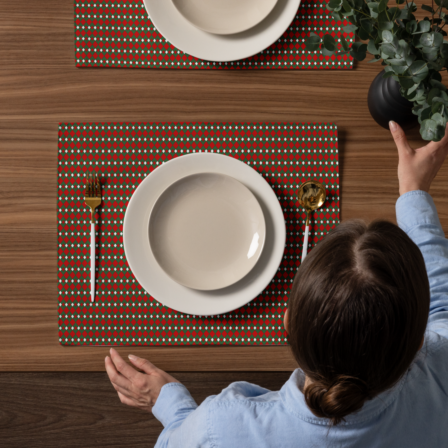 Fancy Red Green & White Argyle Polyester Placemats | Christmas Holiday Dining Décor, Festive Farmhouse Diamond Mat Set