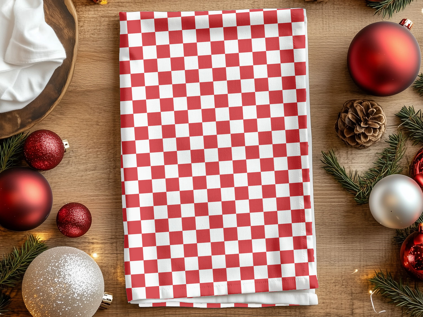 Red & White Argyle Holiday Hand Towel | Soft Cotton Back, Polyester Front, Festive Home Décor