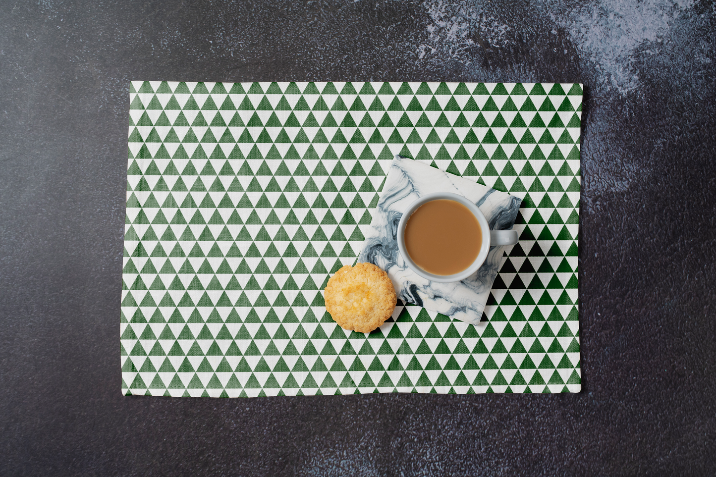 Green Triangle Polyester Placemats | Festive Christmas Holiday Dining Décor, Rustic Farmhouse Washable Table Mat Set