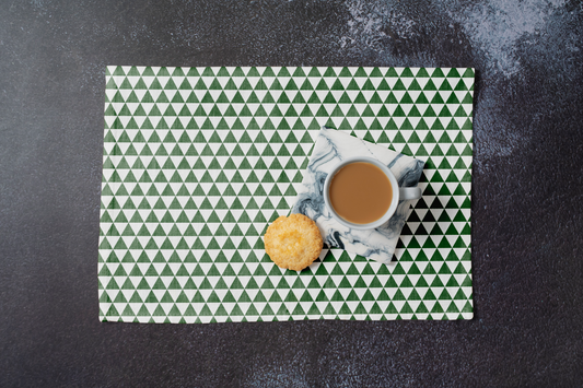 Green Triangle Polyester Placemats | Festive Christmas Holiday Dining Décor, Rustic Farmhouse Washable Table Mat Set