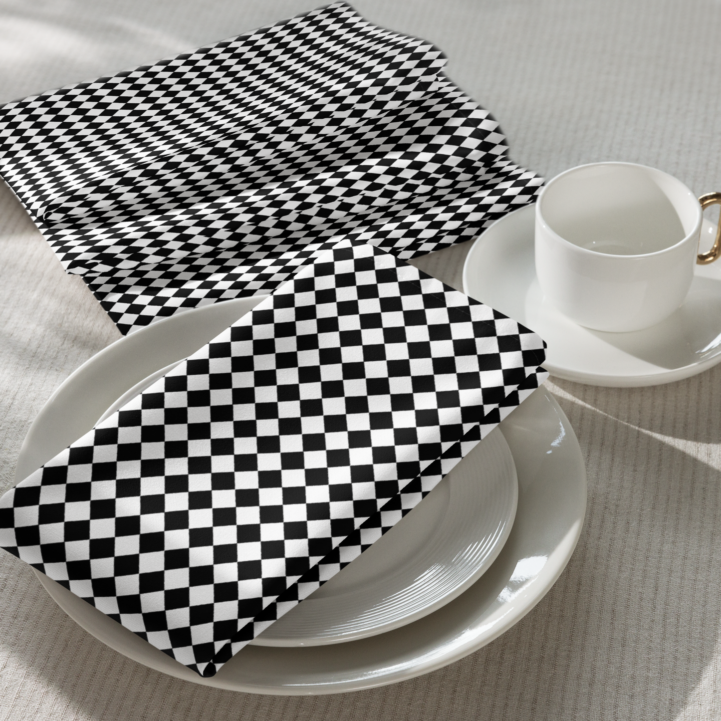 Black & White Argyle Polyester Napkins | Christmas Holiday Cloth Napkin Set, Elegant Farmhouse Dining Décor