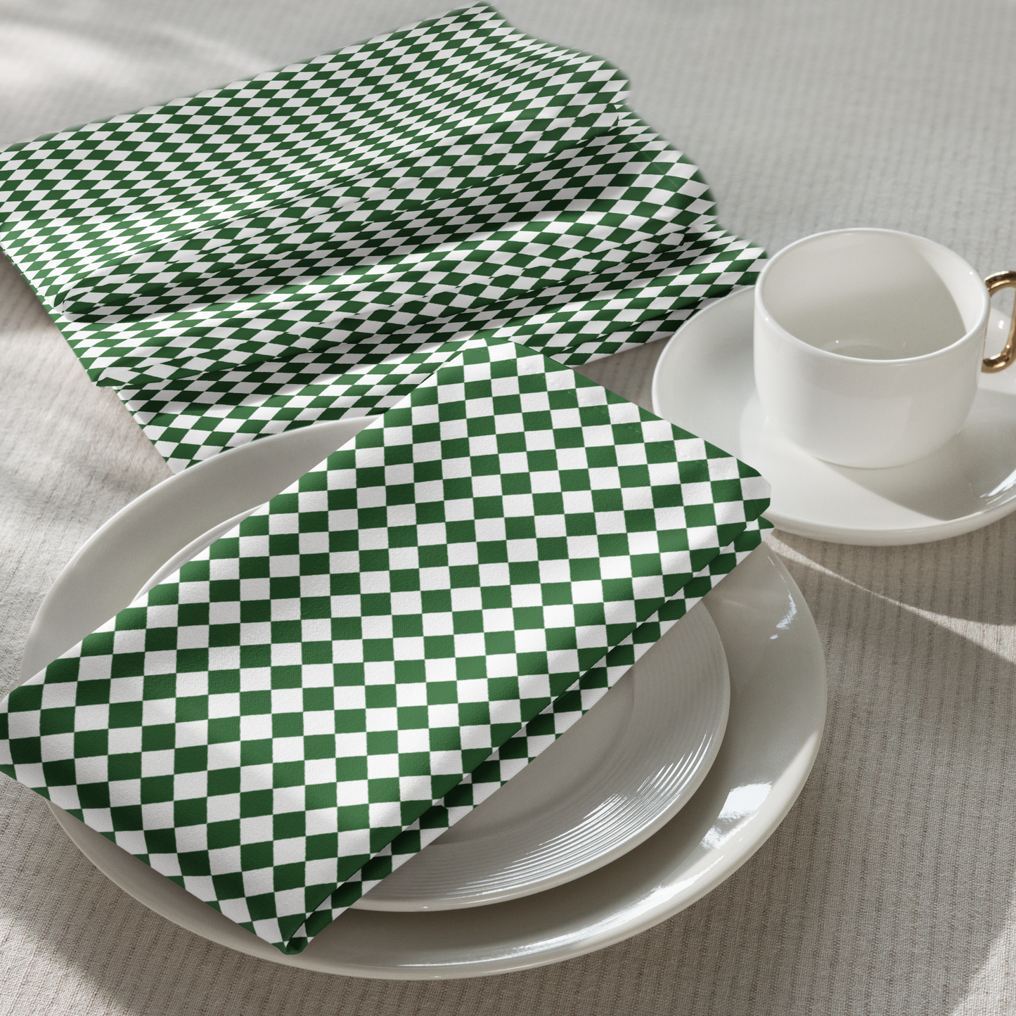 Green & White Argyle Polyester Napkins | Christmas Holiday Table Décor, Festive Farmhouse Cloth Napkin Set