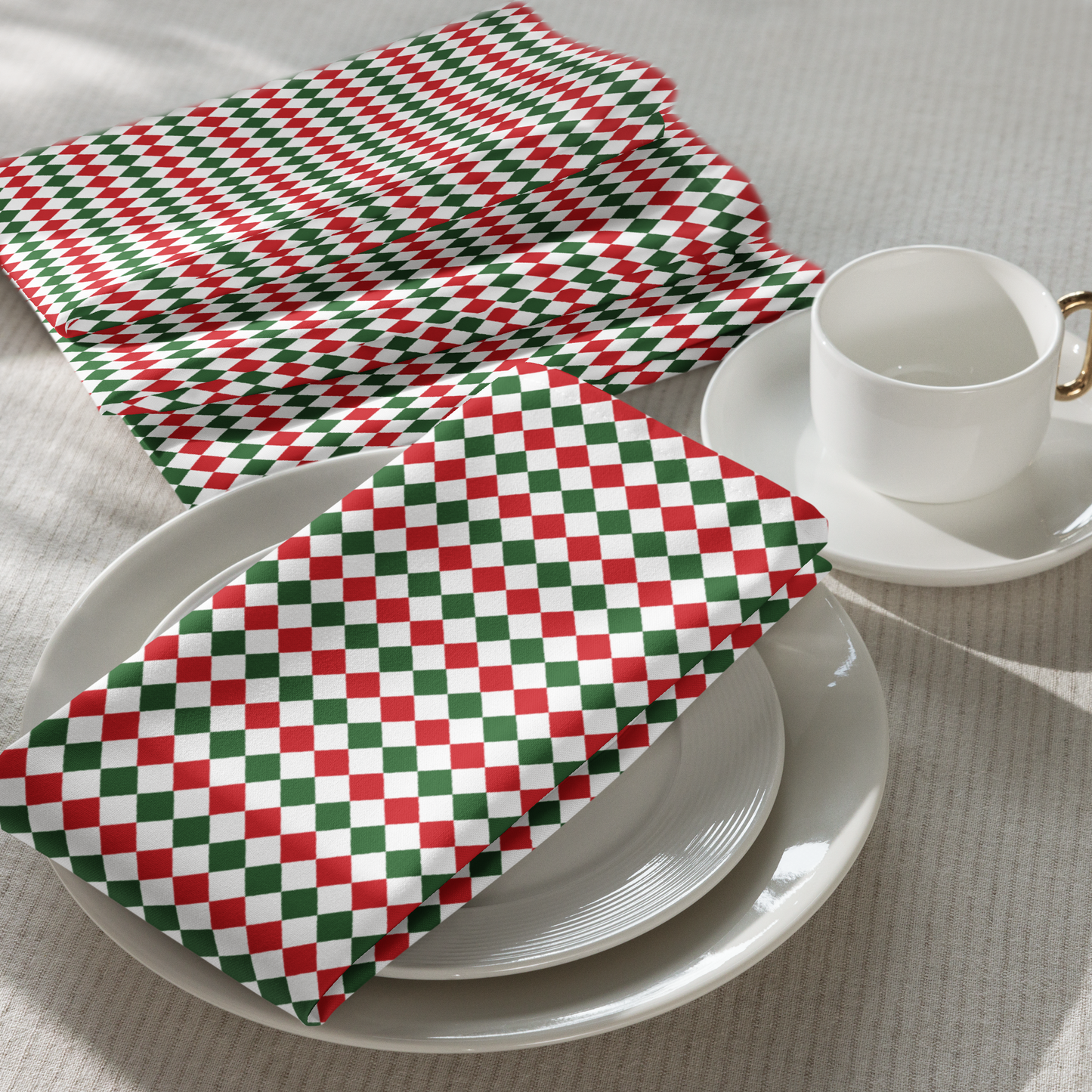 Red Green & White Argyle Polyester Napkins | Christmas Holiday Cloth Napkin Set, Festive Diamond Check Décor