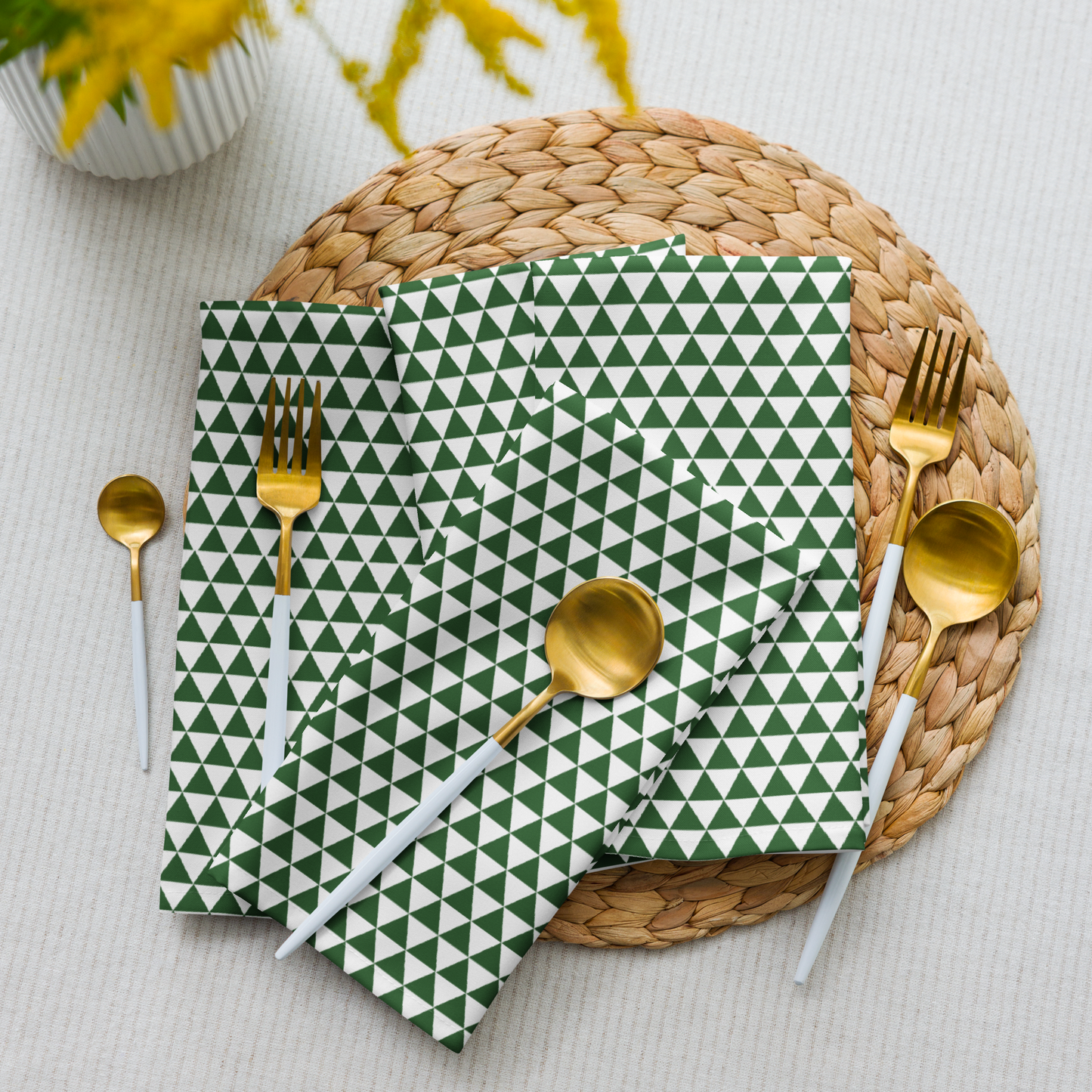 Green Triangle Polyester Napkins | Festive Christmas Cloth Napkin Set, Rustic Farmhouse Holiday Dining Décor