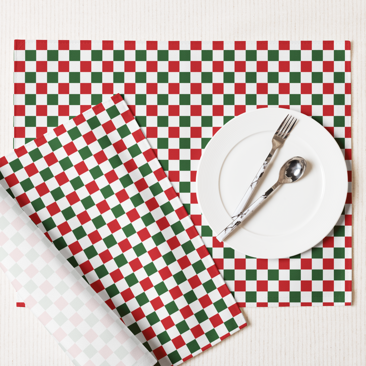 Red Green & White Gingham Polyester Placemats | Christmas Holiday Dining Décor, Festive Farmhouse Washable Mat Set