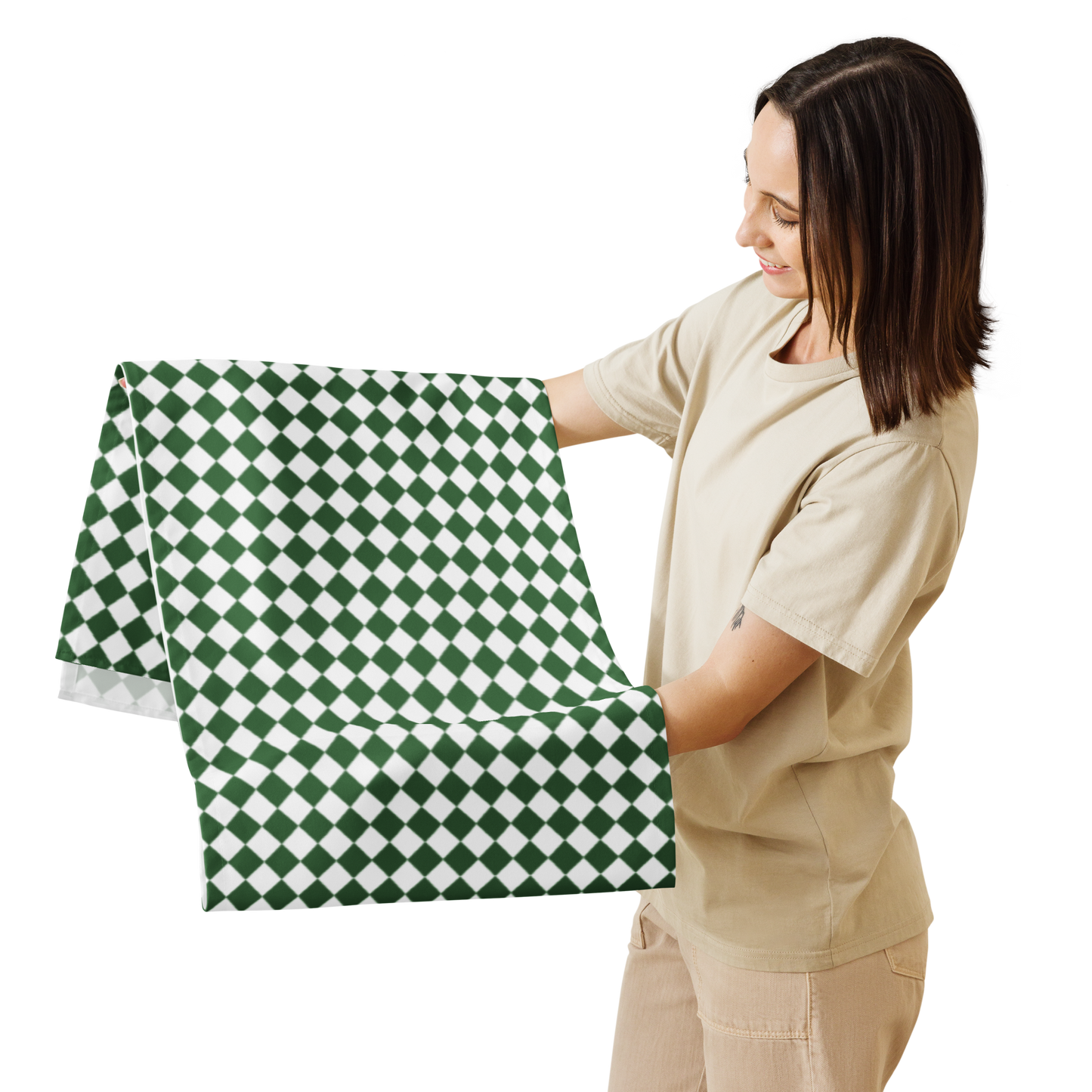 Green & White Argyle Christmas Table Runner | Classic Holiday Farmhouse Dining Room Decor, Festive Diamond Check Table Accent